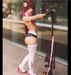 Arabella Kat as Yoko Littner