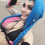 Hot-Cleavage-Jinx-Cosplay-by-Rolyat