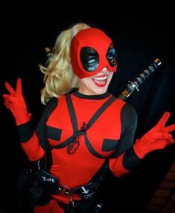 blonde-babe-deadpool-cosplay