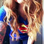 hot-super-woman-fan-selfie